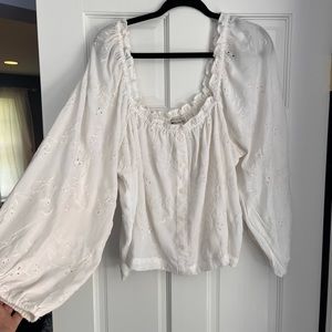 American Eagle Eye-lit White Blouse